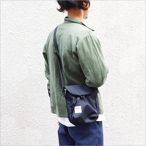 ハロルル Hellolulu DESI（デシ）スリングバッグ かばんアウトドア カバン ミニショルダーバッグ[斜めがけ ブラック] バッグ |  eu-agencies.net