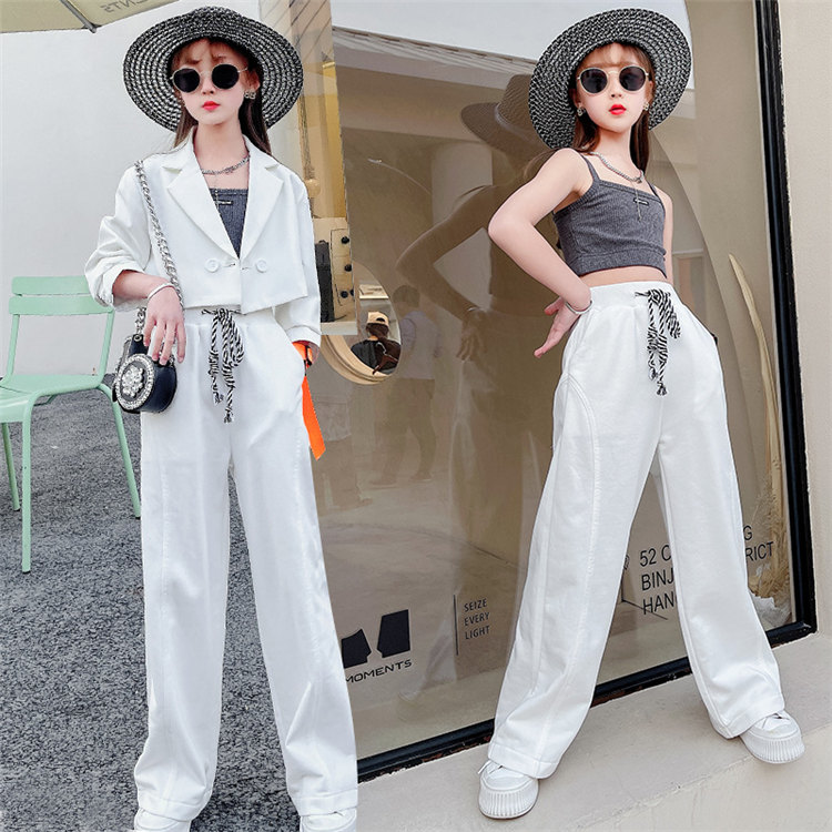 【キッズダンス衣装 白 スーツ 女の子 へそ出し トップス 大人っぽい セットアップ 韓国 k-pop 子供服 ヒップホップ ジャズ  レッスン イベント 舞台 hiphop 120 130 140 150 160 170 ボニール