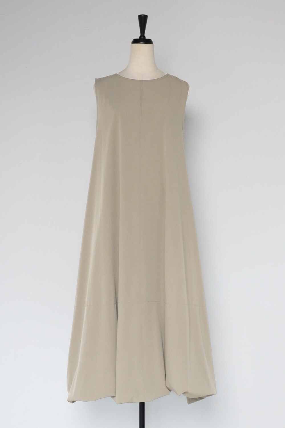 naptime ノースリーブバルーンワンピース ベージュ naptime ノースリーブバルーンワンピース ベージュ