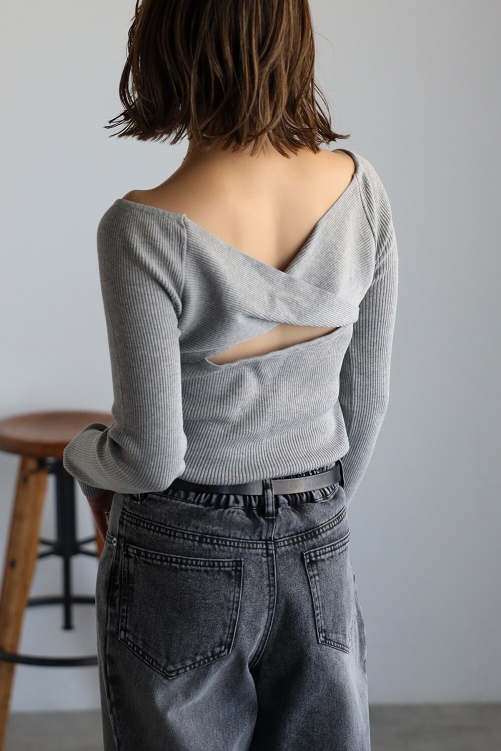＼9月ラストセール秋物50％OFFクーポンで2970円！30日23:59まで／バックコンシャスリブニット 77-004622