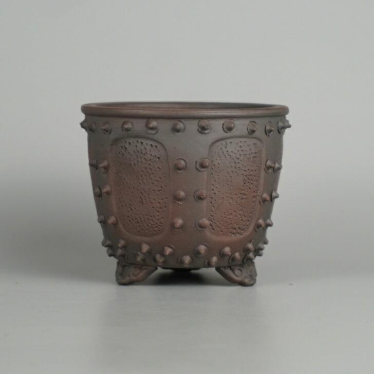 盆栽鉢 常滑 美芸 小鉢 長辺 約 9.4糎 丸鉢 雲足 窓入 鋲打 泥物 和鉢 現品 貨物輸送無料