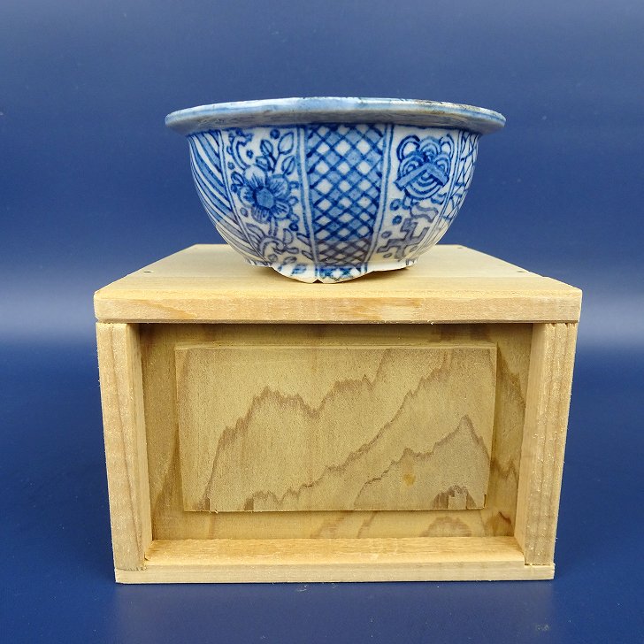 盆栽鉢 たかこ 大吉窯 小鉢 長辺 約7.5cm 丸鉢 外縁 染付 花 箱付 現品 新品