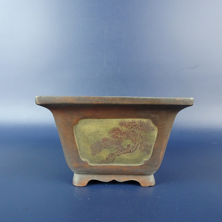【中古】盆栽鉢 中国宜興 小鉢 長辺 約 9糎 四角四面鉢 額入 境界線の外側 松 竹 梅 絵鉢 褒めたたえる用 現品 中古鉢 貨物輸送無料