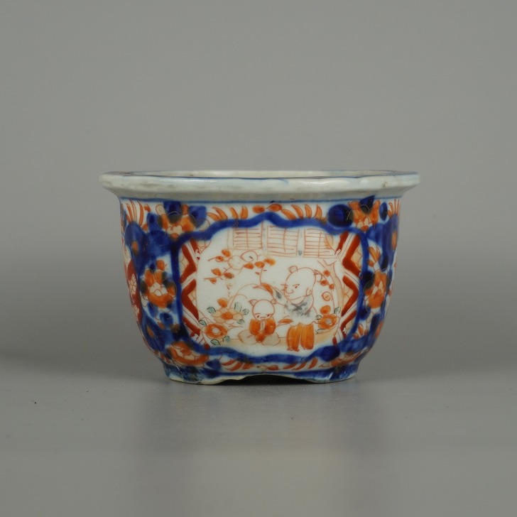 【中古】盆栽鉢 書き判なし 小型 長辺 約 12.5糎 丸鉢 彩画 重要人物 花 草木 飾りつけ 褒めたたえる用 現品 中古鉢 貨物輸送無料