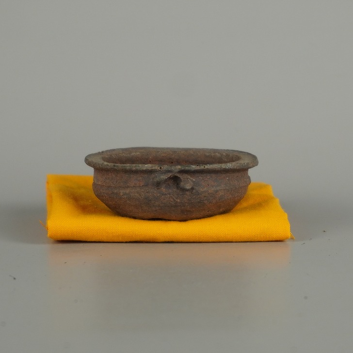 【中古】盆栽鉢 月之輪 走り井 小鉢 長辺 約 6.3珊 丸鉢 縁付 泥物 布付 現品 中古鉢