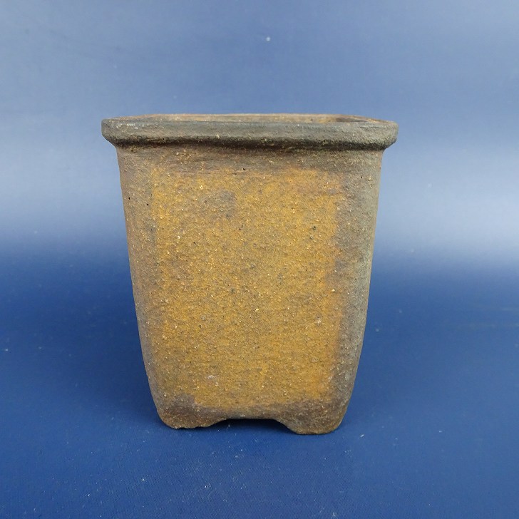 【中古】盆栽鉢 松緑 小鉢 高さ 約7糎 四角四面鉢 境界線の外側 泥鉢 現品 中古鉢 貨物輸送無料