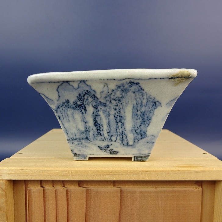 【中古】盆栽鉢 彦山人 小鉢 長辺 約8.5cm 正方鉢 外縁 染付 風景画 箱付 観賞用 現品 中古鉢