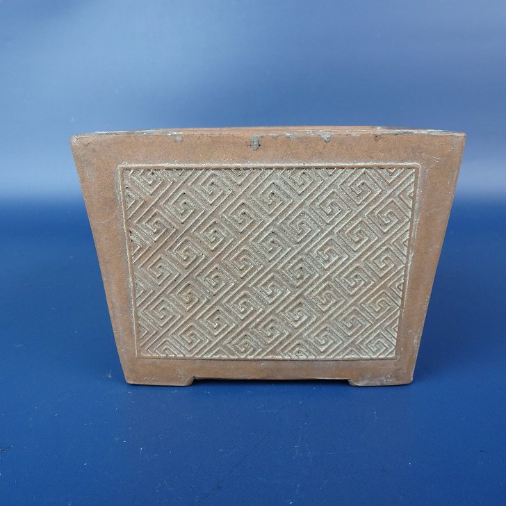 【中古】盆栽鉢 中国宜興 w落款 小鉢 長辺 約9cm 長方鉢 釘彫 模様 泥鉢 現品 中古鉢 送料無料 7,700円