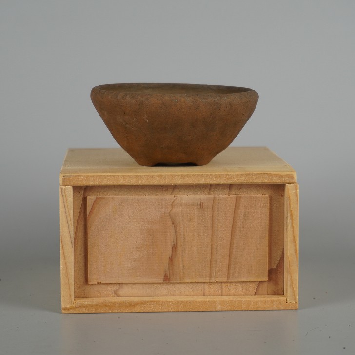 【中古】盆栽鉢 和雀 小鉢 長辺 約 9cm 丸鉢 泥物 箱付 観賞用 現品 中古鉢