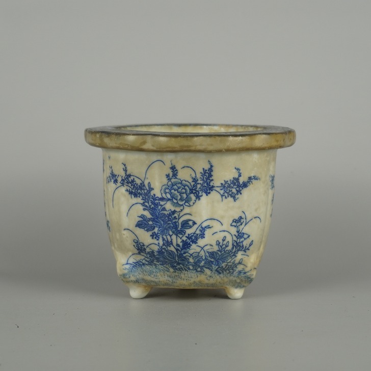 【中古】盆栽鉢 瀬戸焼 小型 長辺 約 12.2糎 輪花鉢 染付 花 草木 飾りつけ 褒めたたえる用 現品 中古鉢