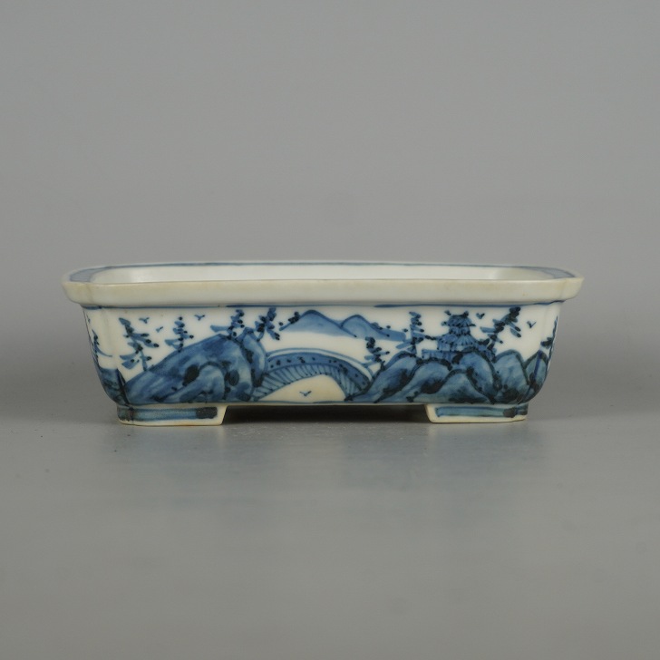 【中古】 盆栽鉢 九谷 祥山画 竹峰 小型 長辺 約 15.2cm 長方鉢 外縁 隅入 染付 山水図 観賞用 現品 中古鉢