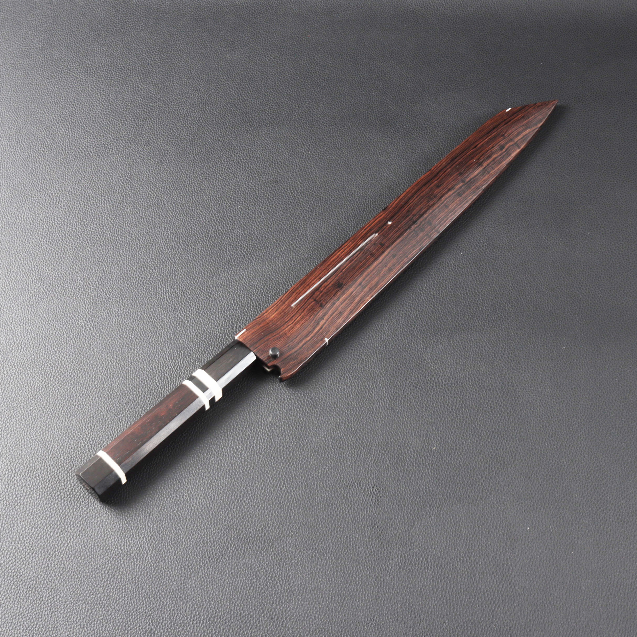 楽天市場】重勝 切付柳刃包丁 片刃 240mm 白紙鋼 鋼付 積層鋼 八角紫檀