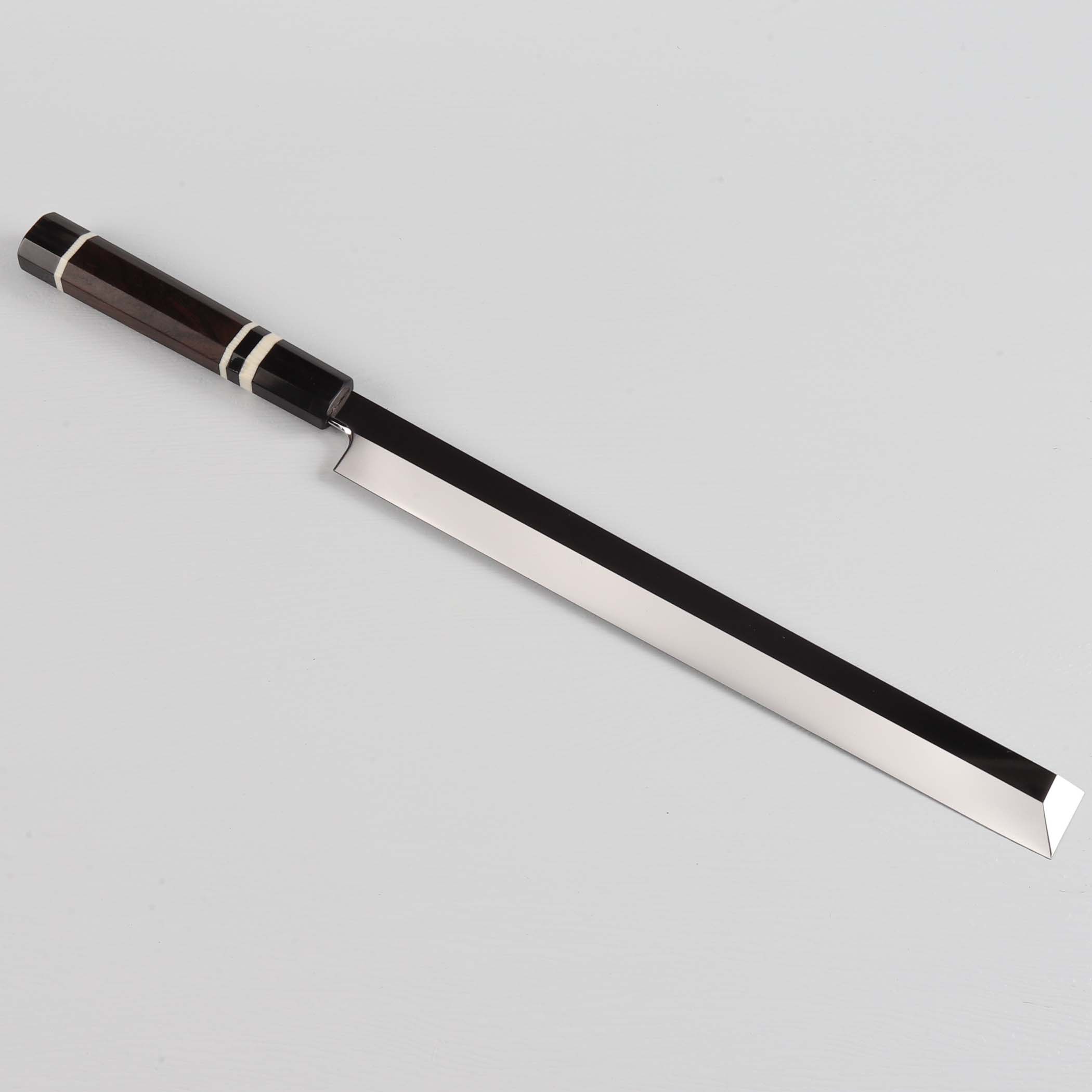 10974鬼反り切付包丁尺二鏡面仕上げ刺身包丁 刃は究極の切れ味黒檀黒水牛八角柄 楽天市場】鬼反り切付包丁 刺身包丁 尺二（刃渡り360mm）通常鏡面