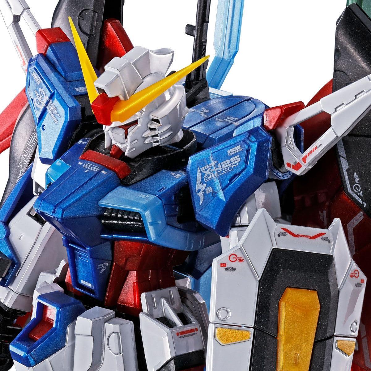 バンダイ(BANDAI) ＲＧ デスティニーガンダム［チタニウムフィニッシュ］1/144