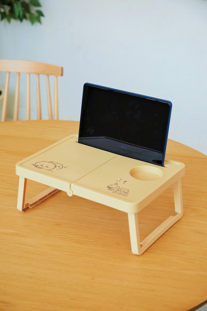ちいかわ折りたたみテーブルBOOK