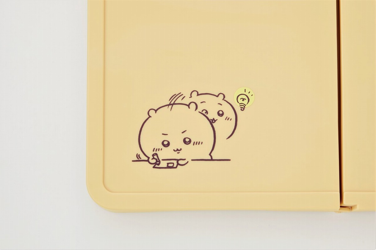 ちいかわ折りたたみテーブルBOOK