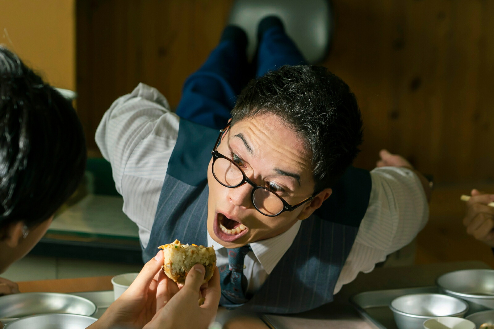 【楽天ブックス限定先着特典】劇場版おいしい給食卒業【Blu-ray】(ポストカード3枚セット)[市原隼人]