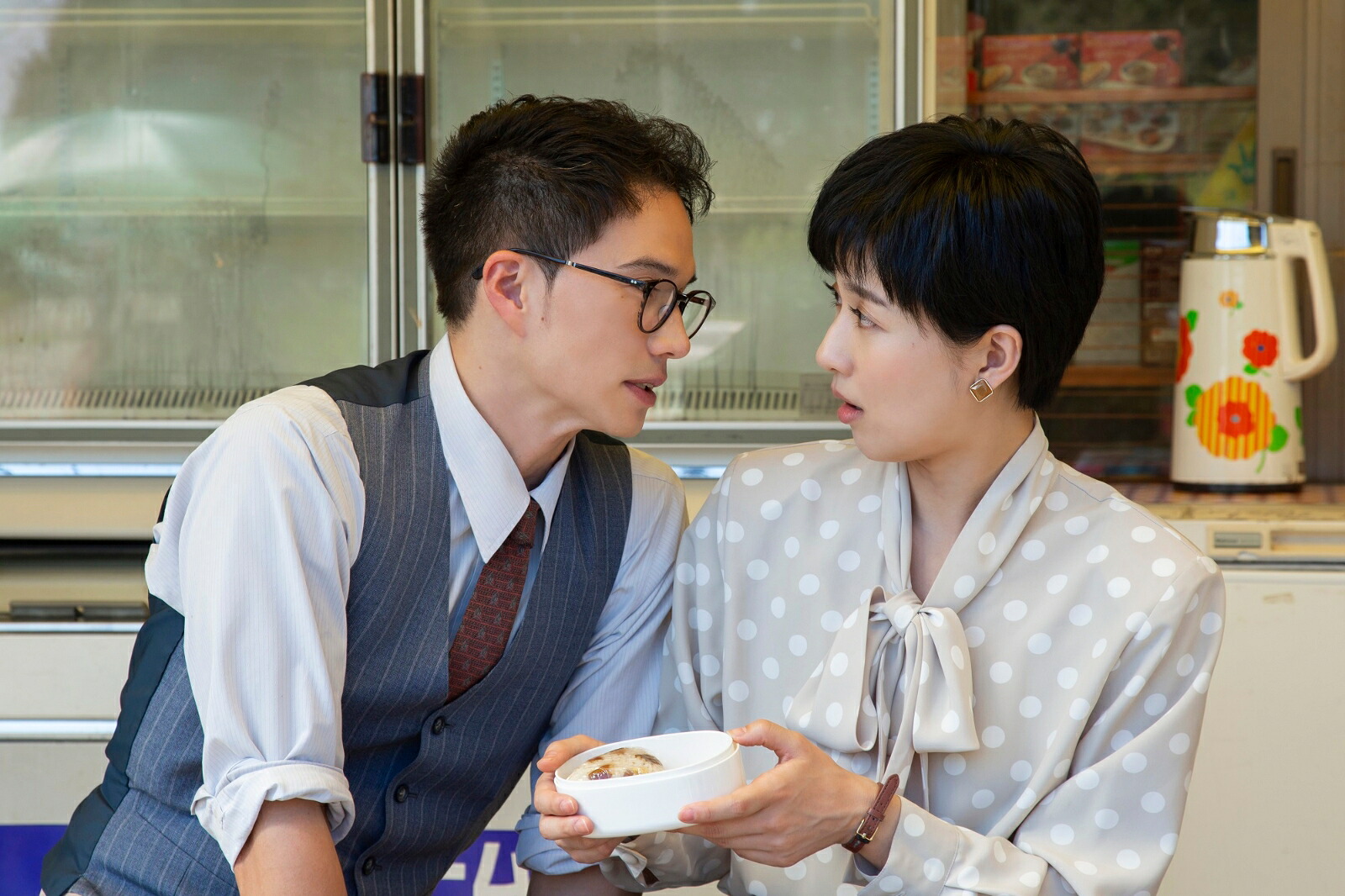 【楽天ブックス限定先着特典】劇場版おいしい給食卒業【Blu-ray】(ポストカード3枚セット)[市原隼人]