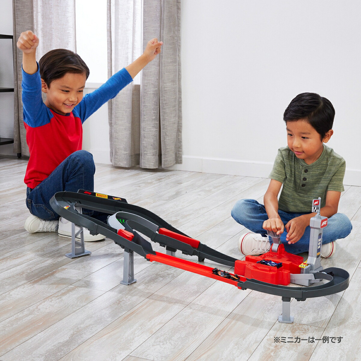 ホットウィール(HotWheels)Formula1(R)スプリントレースサーキット乗り物おもちゃF1プレイセットミニカー3台付き4歳からマルチJNN32