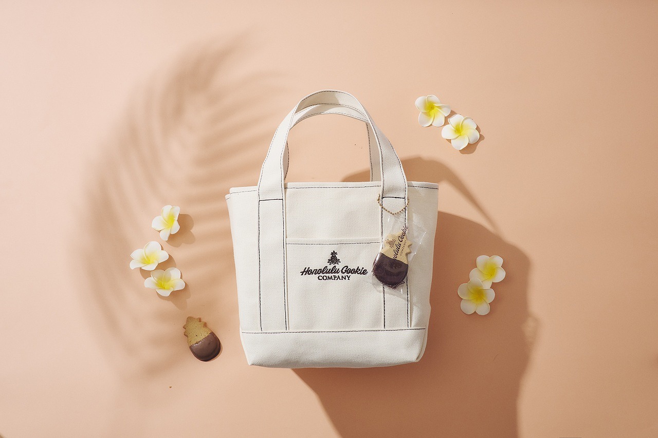HAY (ヘイ) Phaidon Book/本 ブランド20周年記念/HAY初の書籍/北欧