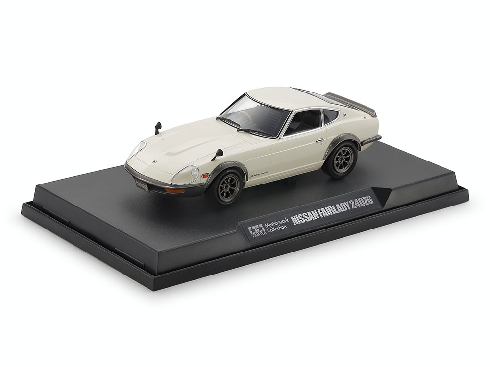 ブックス: 1/24マスターワークコレクションシリーズ 1/24 NISSAN フェアレディ 240ZG ストリートカスタム 完成品 【21175】 (プラモデル) - 玩具 - 4950344211753 : ゲーム