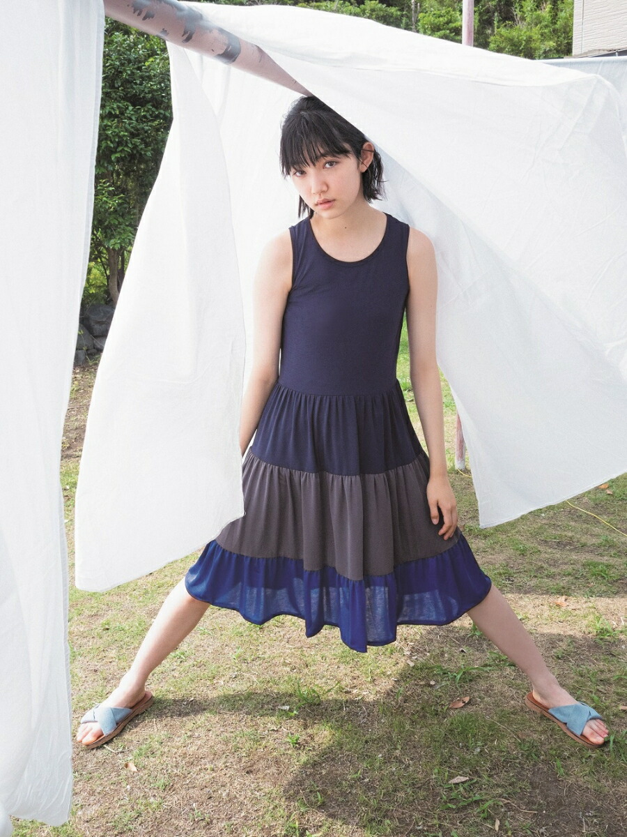 【楽天ブックス限定特典】小宮山莉渚1st写真集「少女果実」(ポストカード)