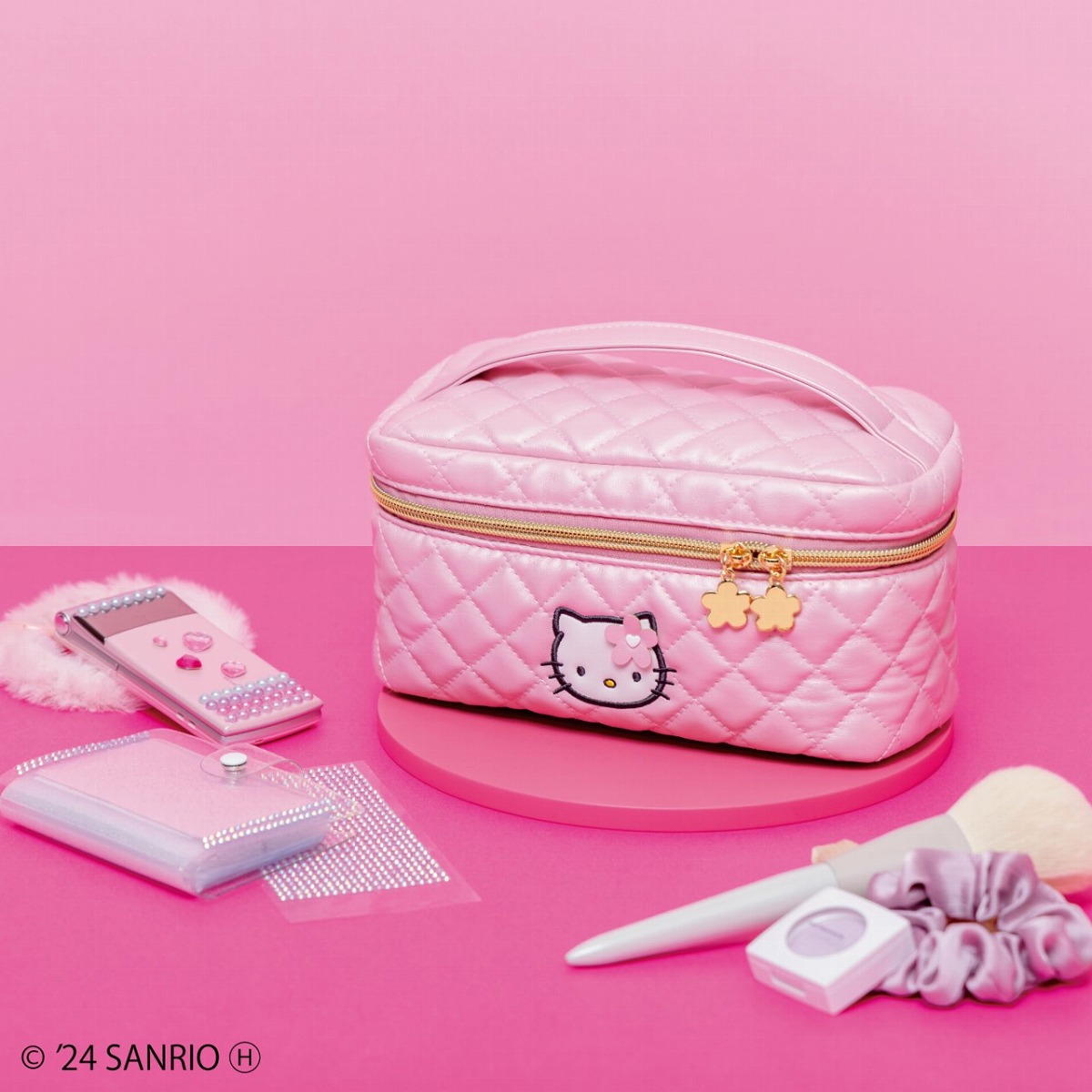 HELLO KITTY 50th ANNIVERSARY SPECIAL BOOK キルトポーチver