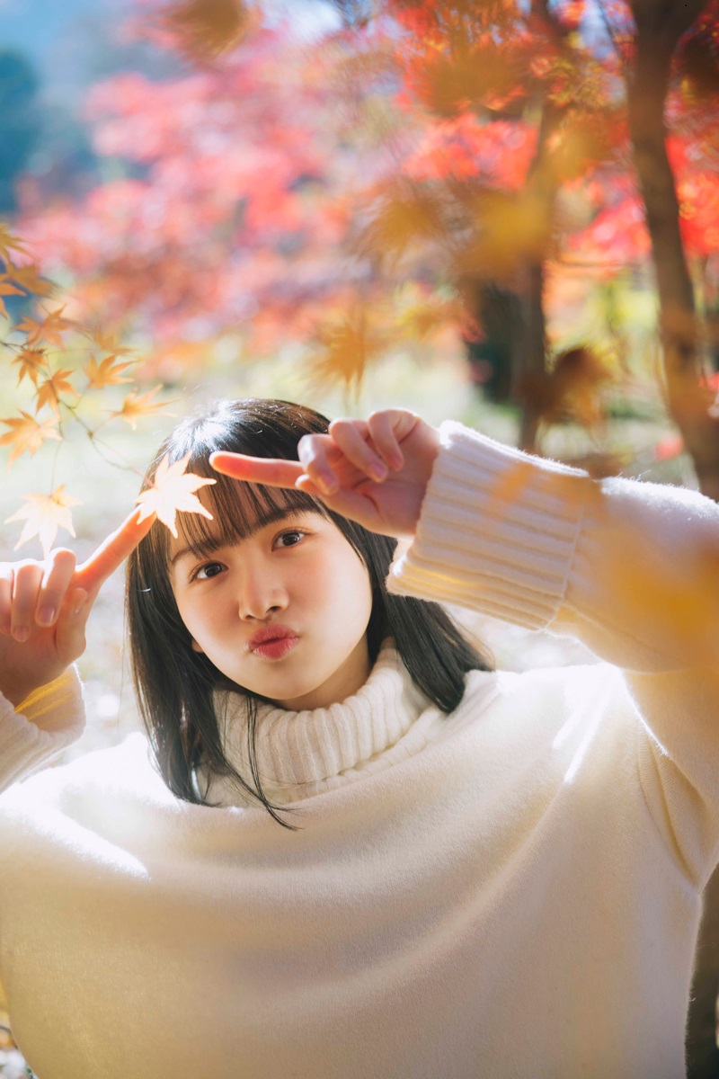 【楽天ブックス限定特典】上村ひなの写真集そのままで(限定カバー)