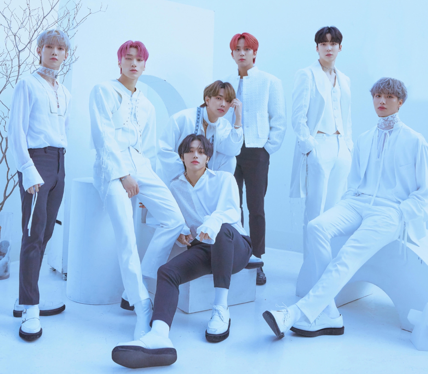 楽天ブックス: Into the A to Z (通常盤) - ATEEZ - 4549767122731 : CD