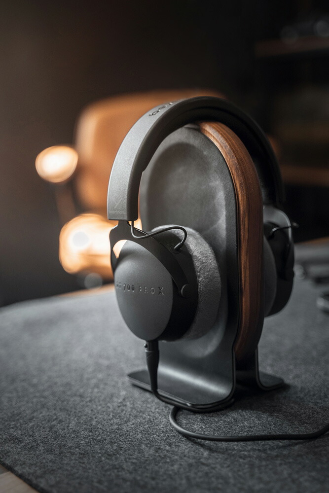 ブックス: beyerdynamic 密閉型モニタリングヘッドホン DT 700 PRO X - beyerdynamic - 4589702693100 : PCソフト・周辺機器