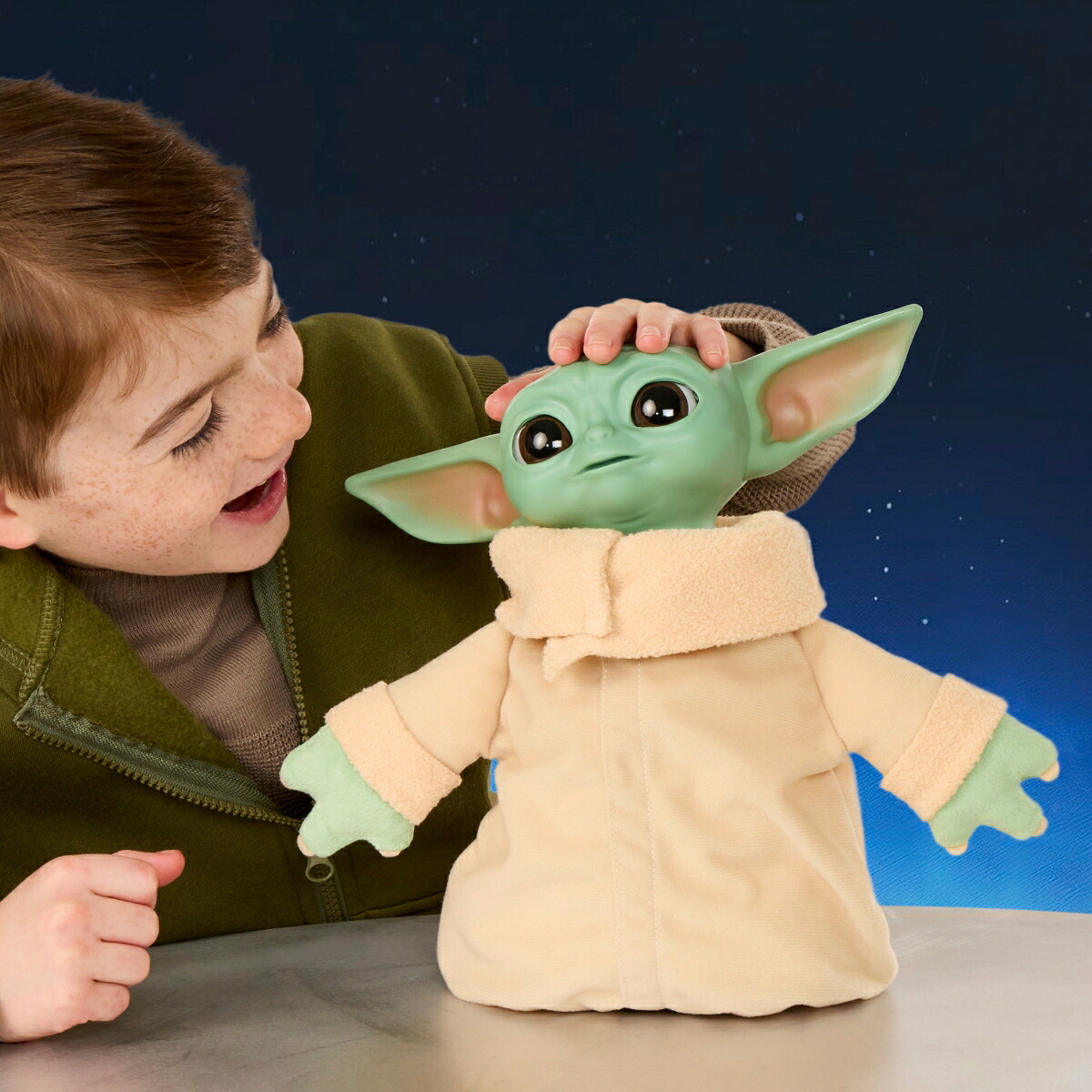 ハズブロ（Hasbro）STARWARSスター・ウォーズ／マンダロリアン・アンド・グローグーアクションバディグローグー25.0cm、インタラクティブぬいぐるみ、アクションフィギュア、4歳以上のお子様向けおもちゃG3088正規品