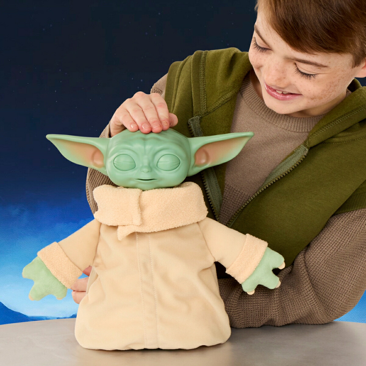 ハズブロ（Hasbro）STARWARSスター・ウォーズ／マンダロリアン・アンド・グローグーアクションバディグローグー25.0cm、インタラクティブぬいぐるみ、アクションフィギュア、4歳以上のお子様向けおもちゃG3088正規品