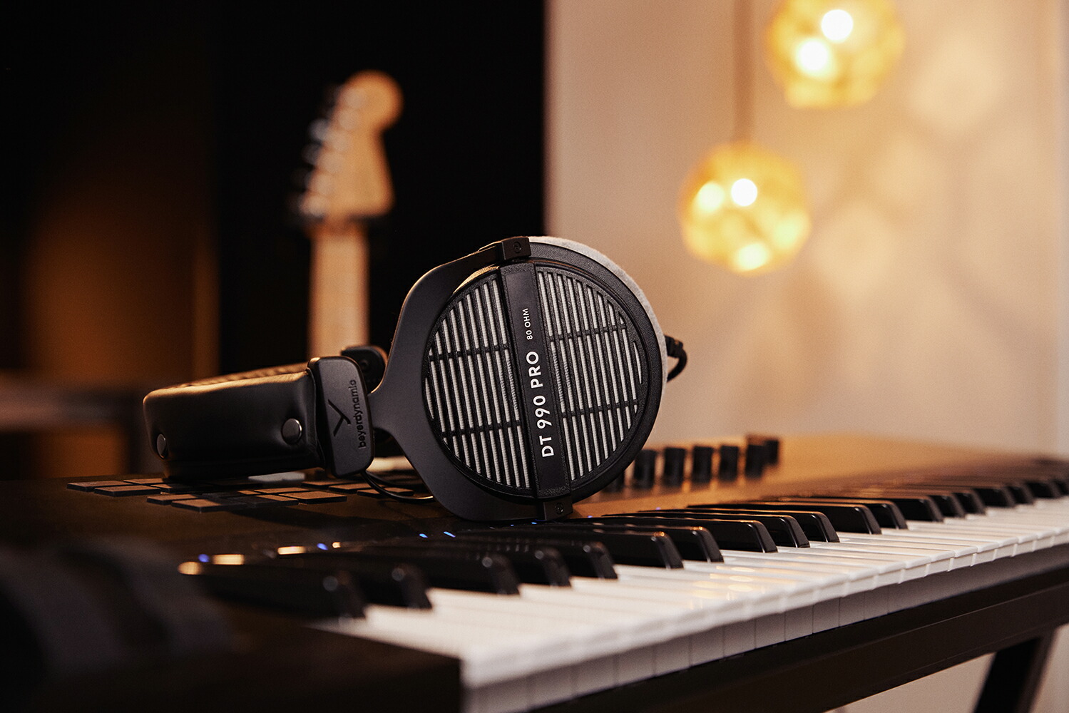 ブックス: beyerdynamic 開放型 モニターヘッドホン DT 990 PRO 80 ? - beyerdynamic - 4589702694367 : PCソフト・周辺機器