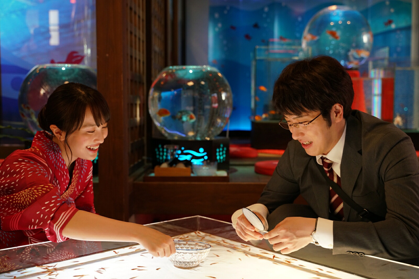 【楽天ブックス限定先着特典】映画「すくってごらん」【初回限定絢爛版】【Blu-ray】(A4ヴィジュアルシート(台座付き))[尾上松也]