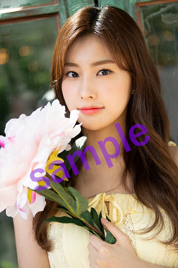 【国内公式販売は楽天ブックスだけ】写真集Diconvol.8IZ*ONE[-lookatmyiZ-]【カン・ヘウォン】（クリアファイル、フォトカード、日本語訳付き）[IZ*ONE]
