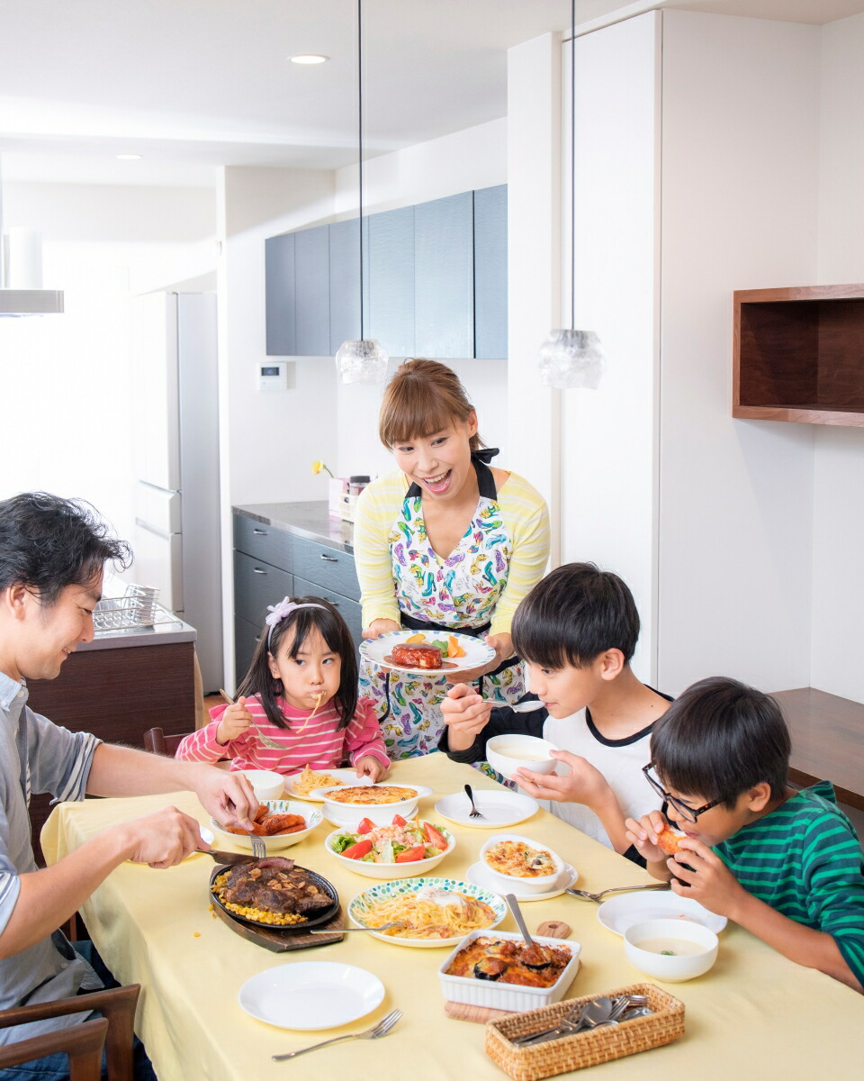 楽天ブックス みきママのおうちで作る外食ごはんーあの人気店の味をまねしちゃいました 藤原 美樹 本