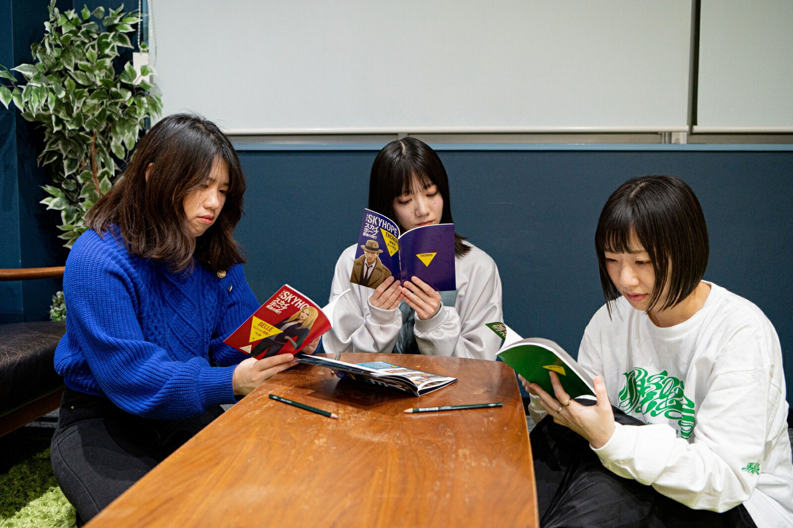 �ο����ǡ�3�ͤ��ɤ�������⥹�����ۡ��׺Ǹ������