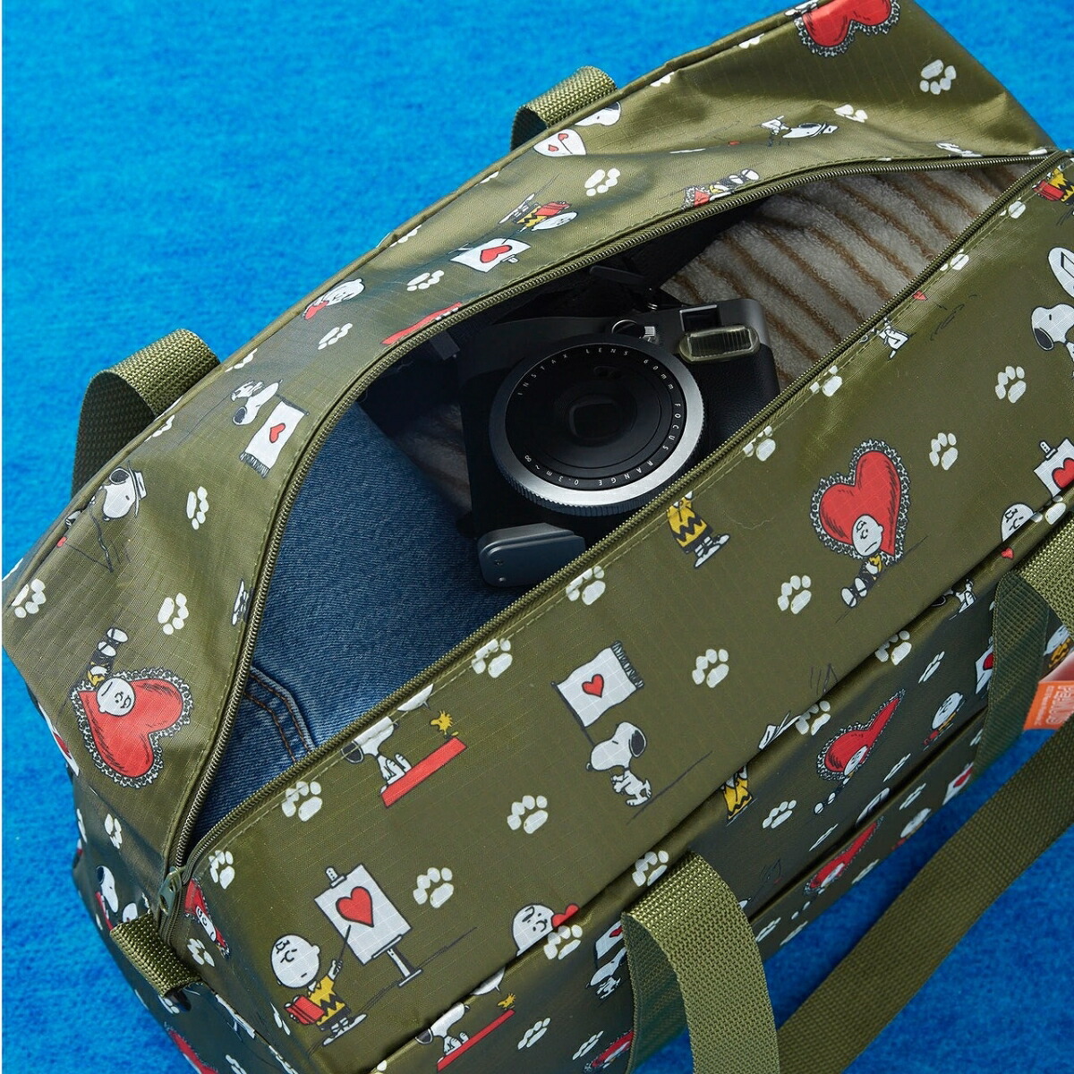 楽天ブックス Snoopy スヌーピーとチャーリー ブラウンの2wayボストンバッグbook 旅行サイズの大容量ボストンバッグ 本