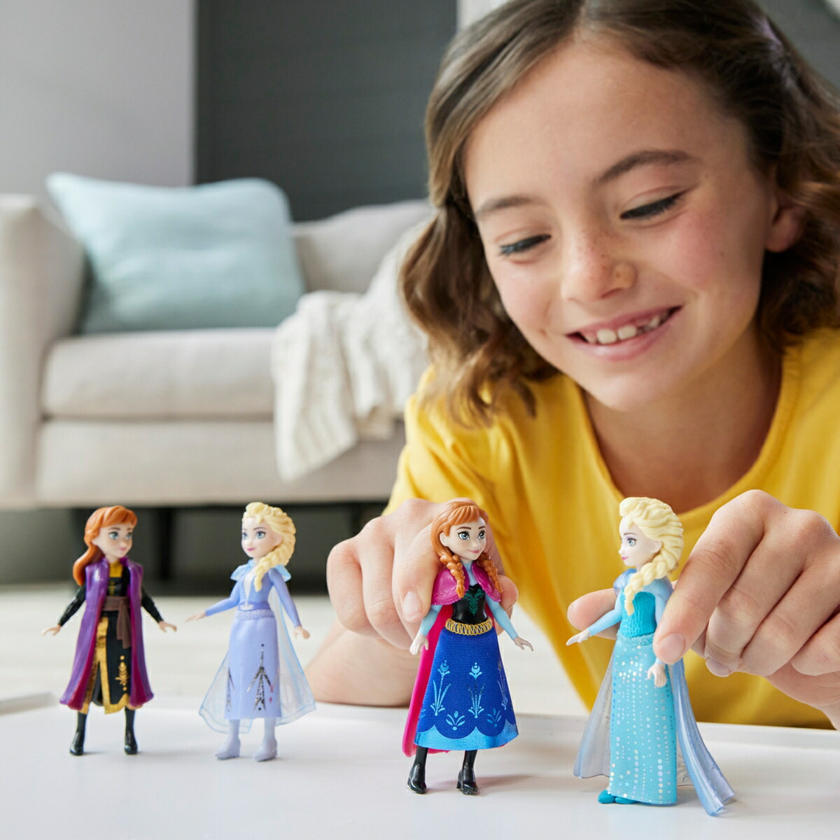 マテルアナと雪の女王（DisneyFrozen）ミニドールアソートきせかえ人形・ハウスままごと・ごっこ遊びミニドール8体BOX販売3歳からマルチHPL56-986A