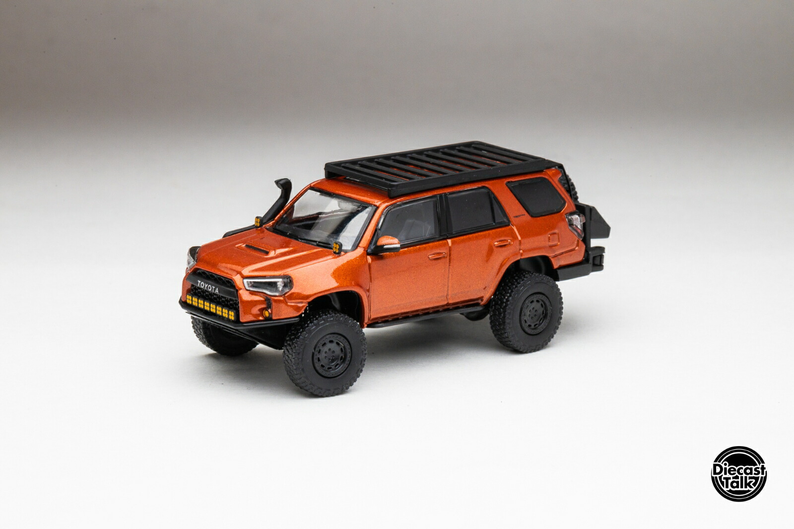 ゲインコーププロダクツ 1/64 Toyota 4Runner Widebody Overland Inferno Orange (clean) 【DTG0018-OR】 (ミニカー)画像
