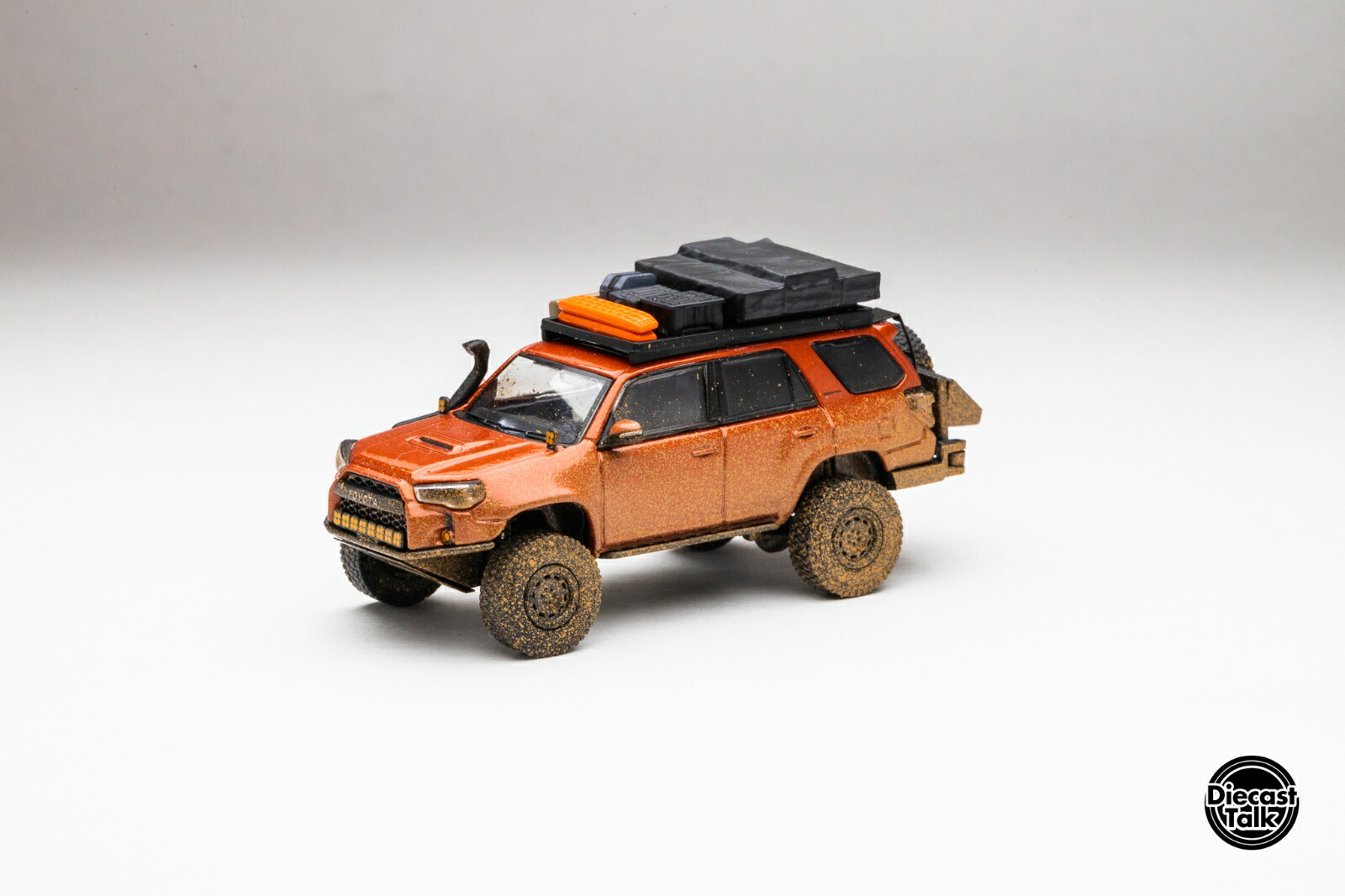 ゲインコーププロダクツ 1/64 Toyota 4Runner Widebody Overland Inferno Orange(Muddy) 【DTG0018-ORM】 (ミニカー)画像