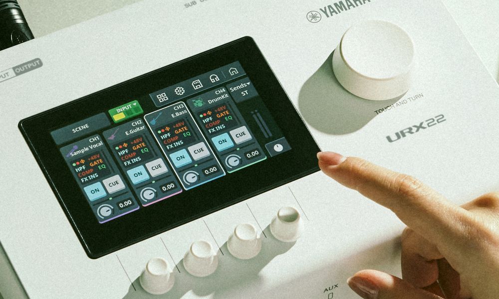 YAMAHAUSB�����ǥ������󥿡��ե�����URX22W(�ۥ磻��)
