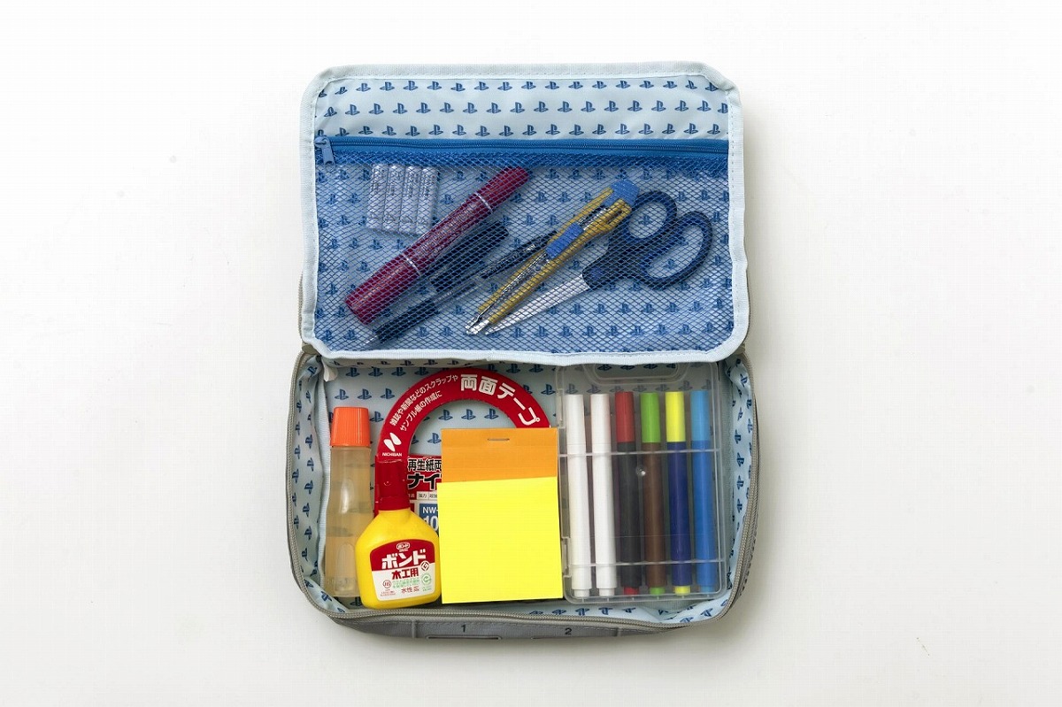 初代PlayStation™の原寸大マルチケース付きBOOKNewver.