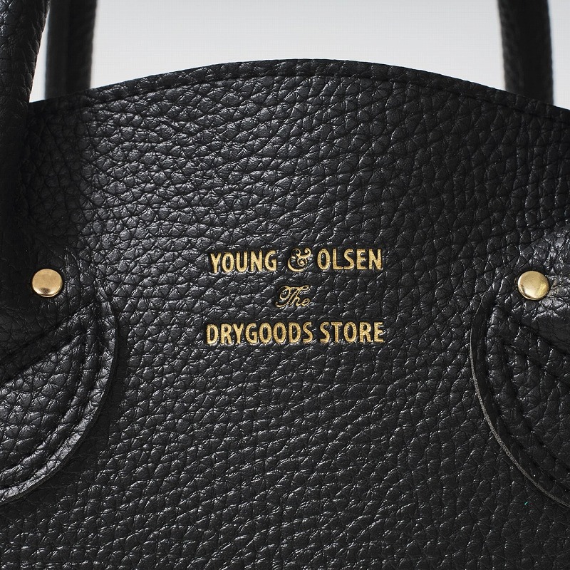 YOUNG&OLSENTheDRYGOODSSTOREBELTEDTOTEBAGBOOK