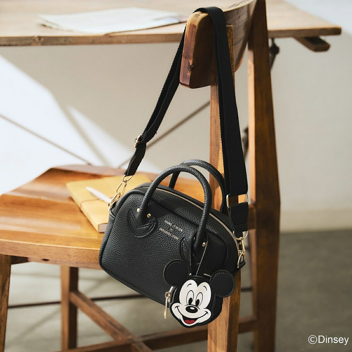 YOUNG&OLSENTheDRYGOODSSTORESHOULDERBAGBOOKwithDisneyMICKEYMOUSE