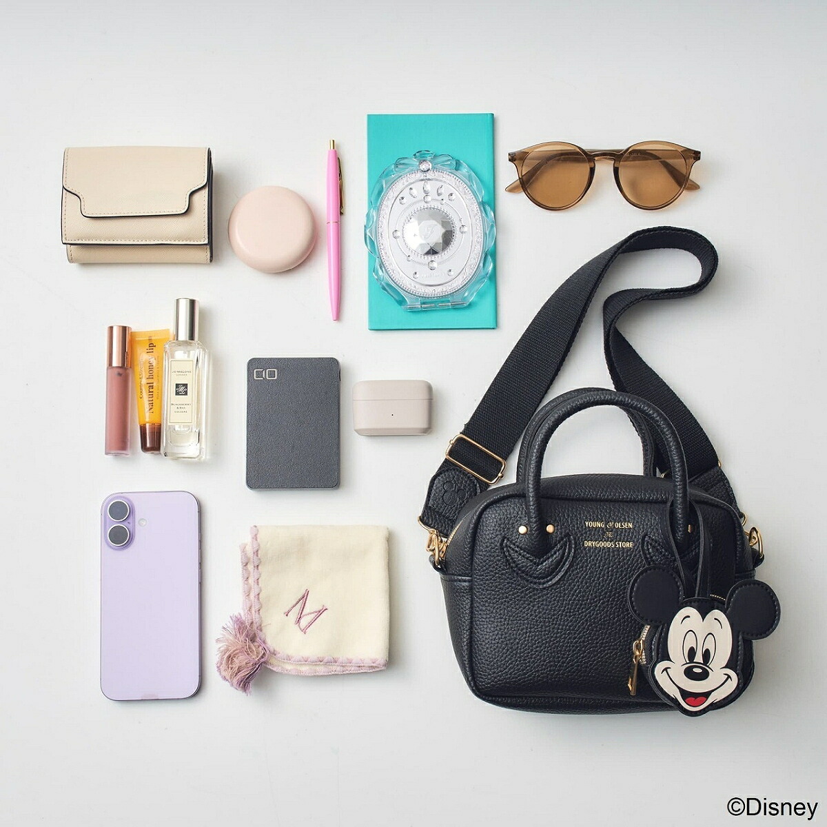 YOUNG&OLSENTheDRYGOODSSTORESHOULDERBAGBOOKwithDisneyMICKEYMOUSE