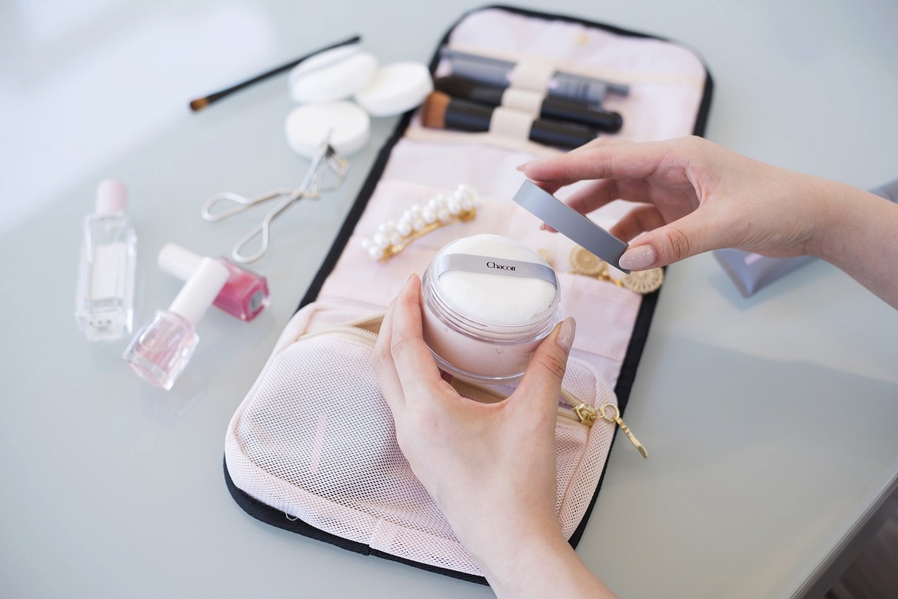 Chacottバレエシューズ型ファスナーつきMULTIPOUCHBOOK