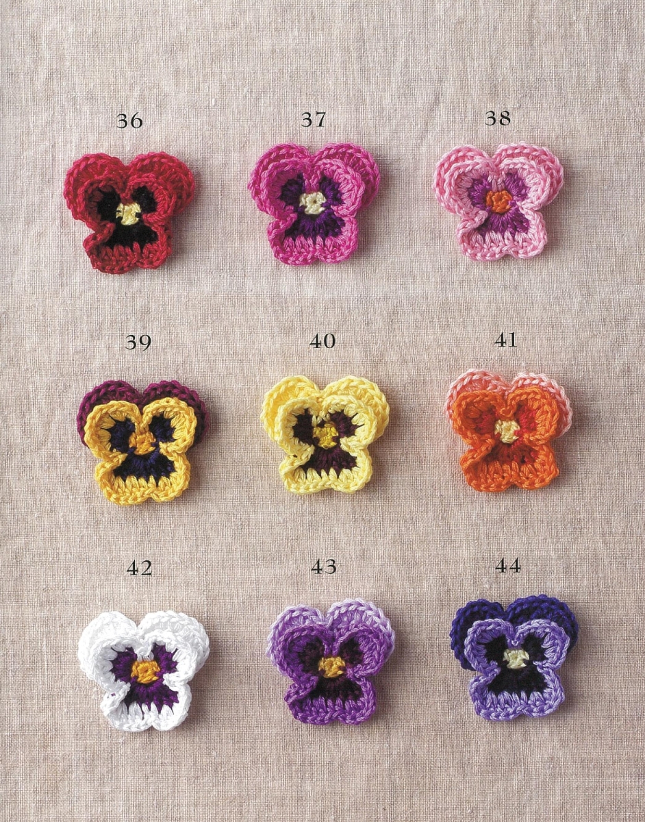 楽天ブックス 刺しゅう糸で編むかぎ針こもの四季の花飾りコサージュ リース ブーケ 本