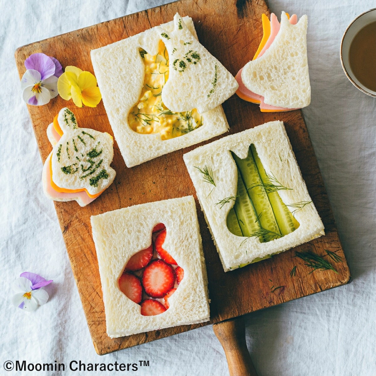 MOOMIN抜き型2個&ステンシル4枚つきムーミンカフェレシピBOOK（扶桑社ムック）