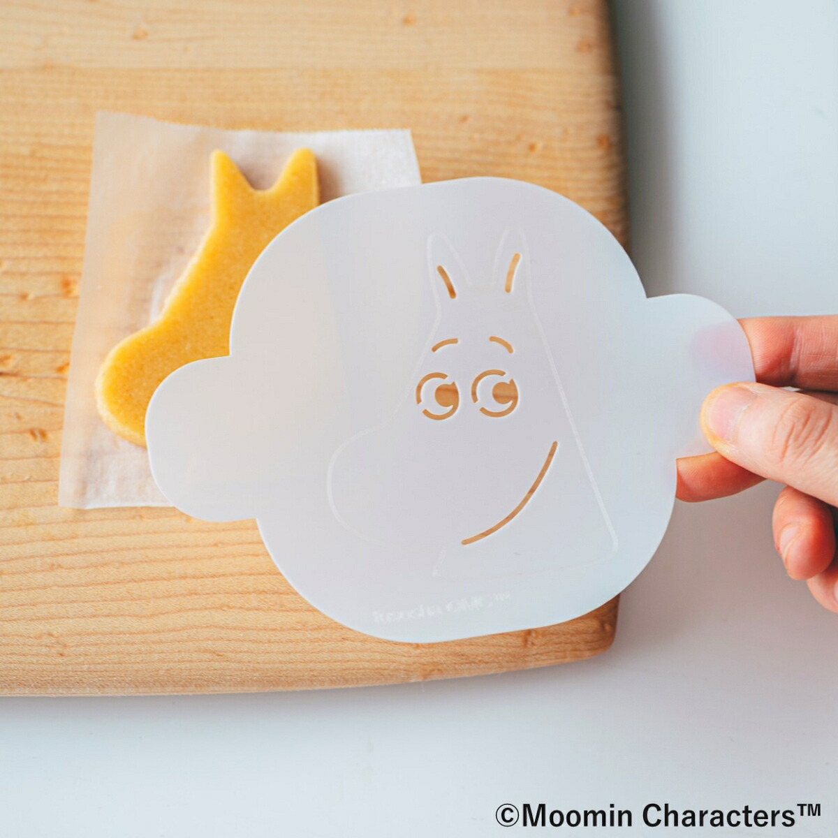 MOOMIN抜き型2個&ステンシル4枚つきムーミンカフェレシピBOOK（扶桑社ムック）